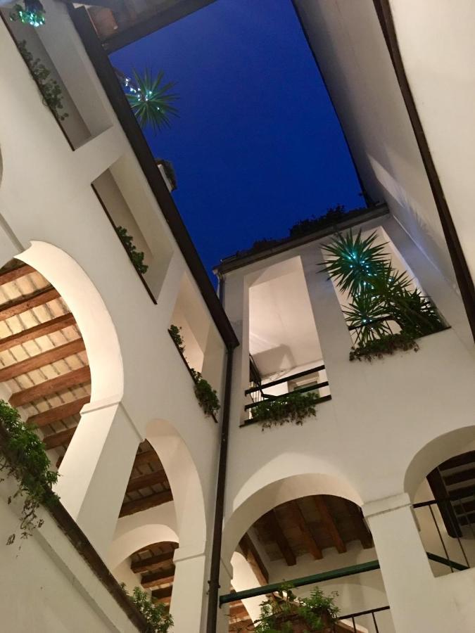 Rubra Apartments Parma Luaran gambar